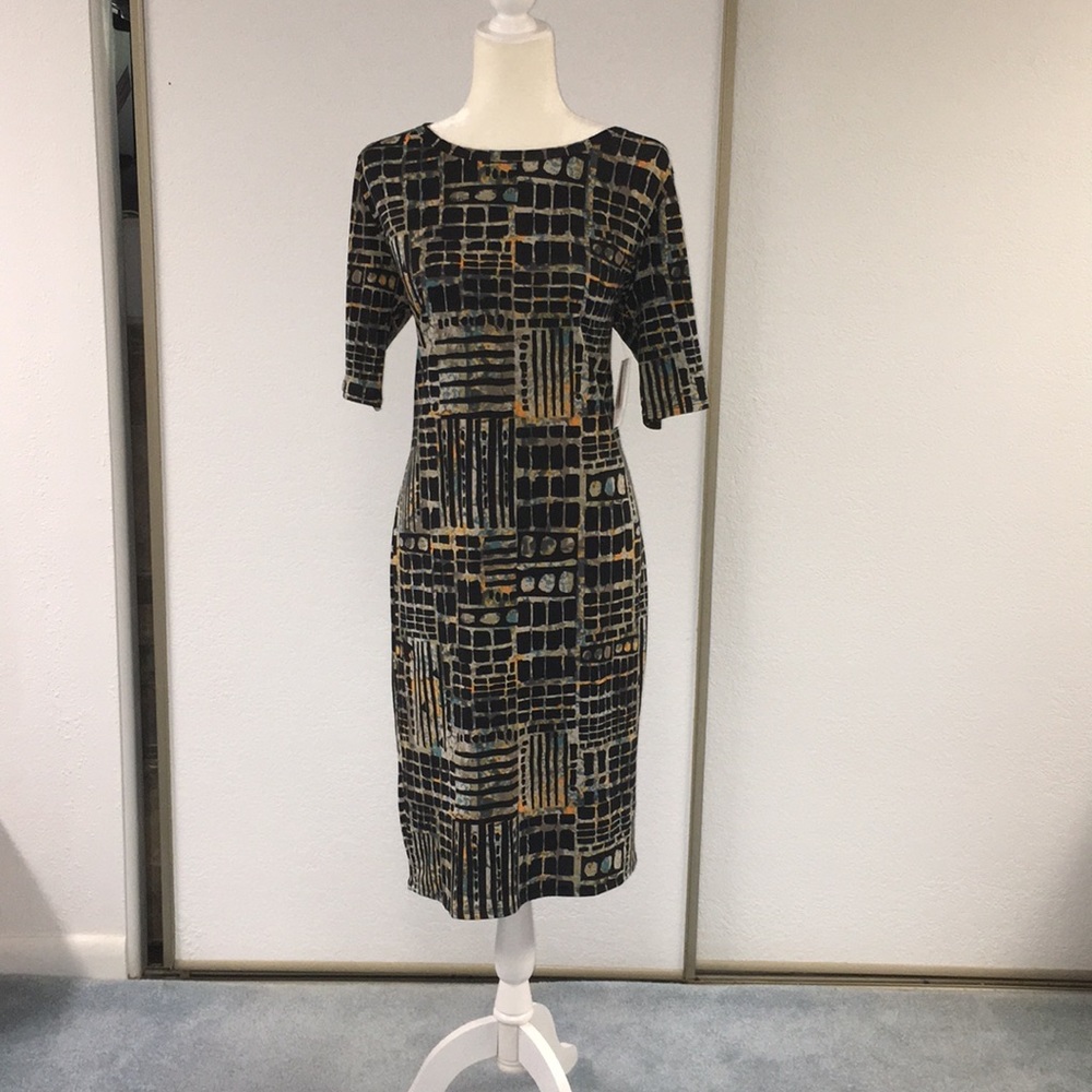 LuLa Roe Julia dress with elbow length sleeve